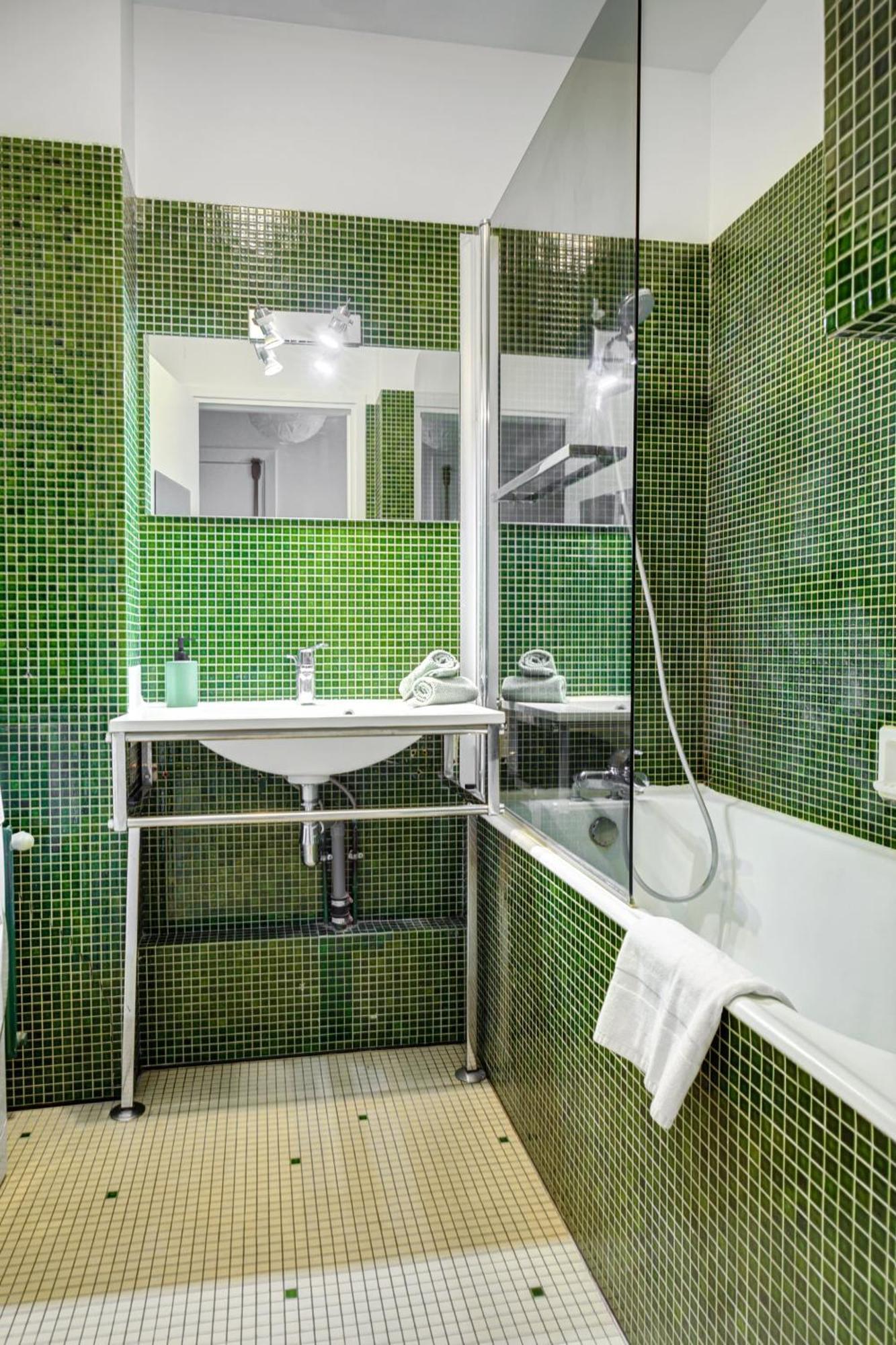 St Germain & Le Bon Marche With Balcony - Cityapartmentstay Paris Ngoại thất bức ảnh